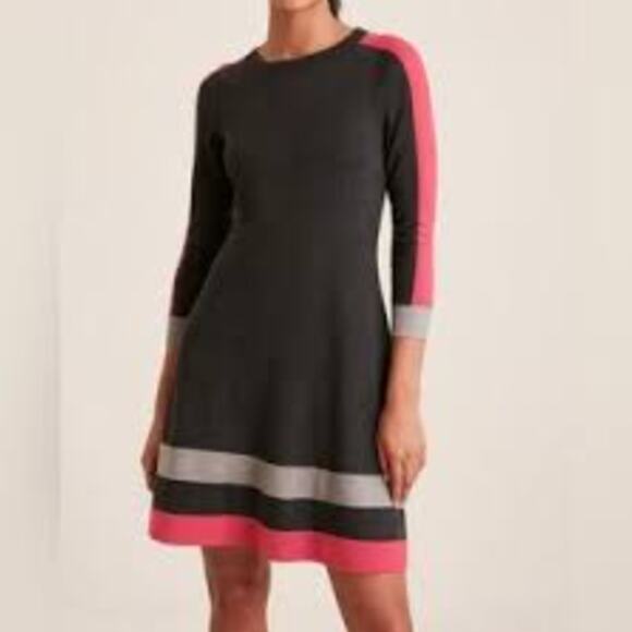 Vince Camuto Dresses & Skirts - Vince Camuto Sweater Dress Medium